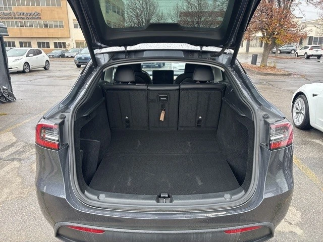 2023 Tesla Model Y - Image 19 of 21