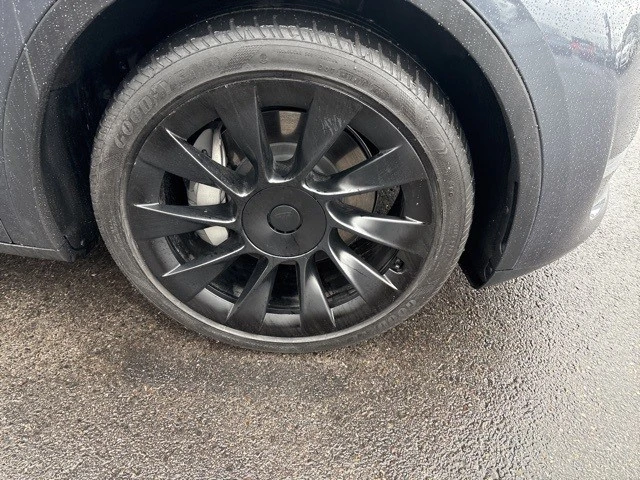 2023 Tesla Model Y - Image 10 of 21