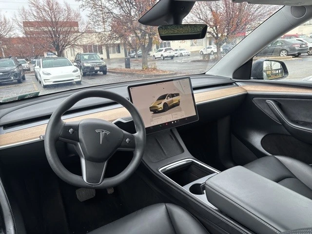 2023 Tesla Model Y - Image 18 of 21