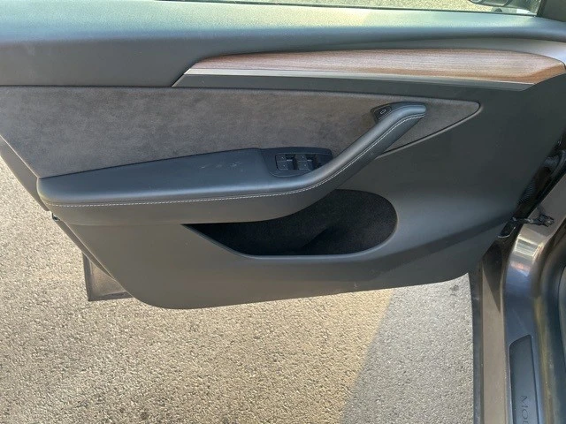 2023 Tesla Model Y - Image 11 of 21