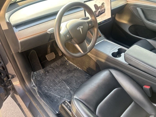 2023 Tesla Model Y - Image 12 of 21