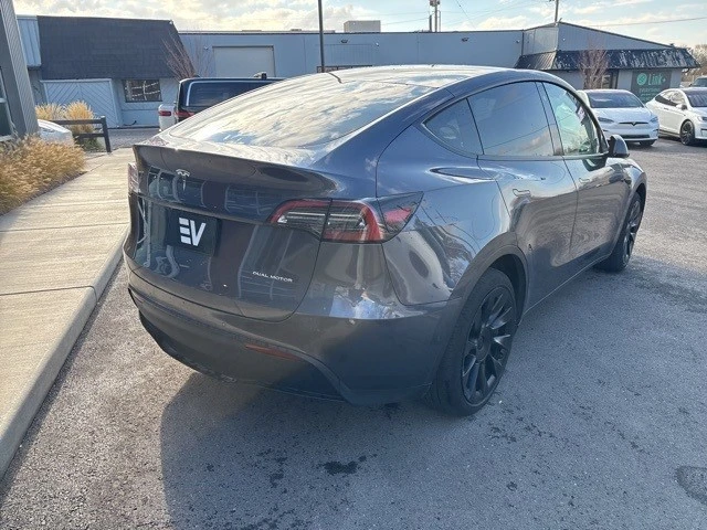 2023 Tesla Model Y - Image 8 of 11