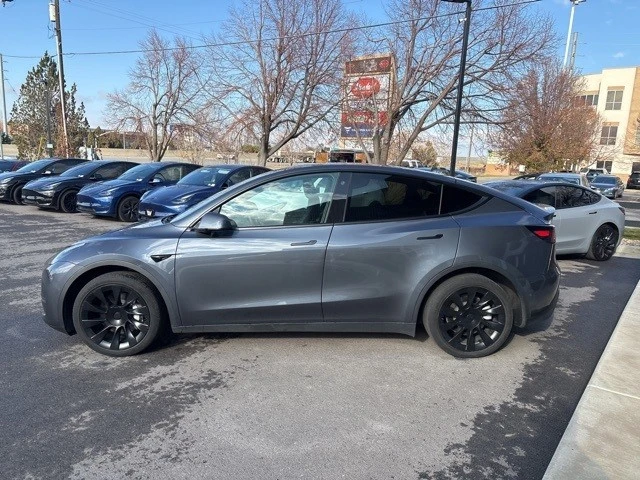 2023 Tesla Model Y - Image 5 of 11