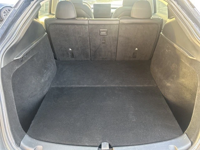 2023 Tesla Model Y - Image 17 of 21