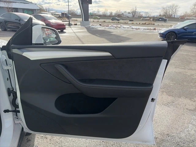 2023 Tesla Model Y - Image 21 of 21