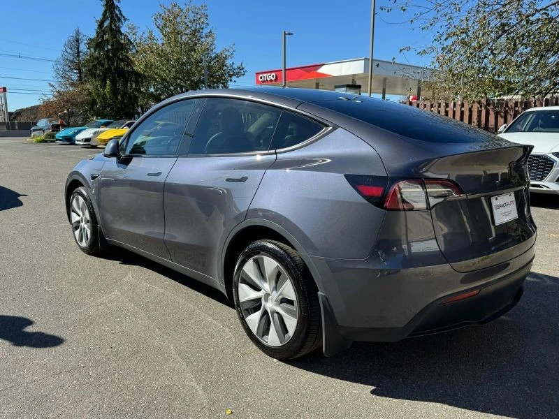 2023 Tesla Model Y - Image 7 of 12