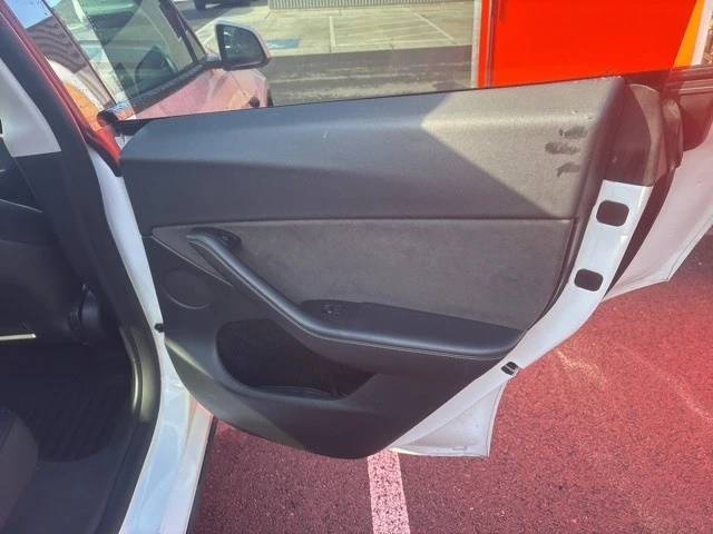 2023 Tesla Model Y - Image 19 of 21