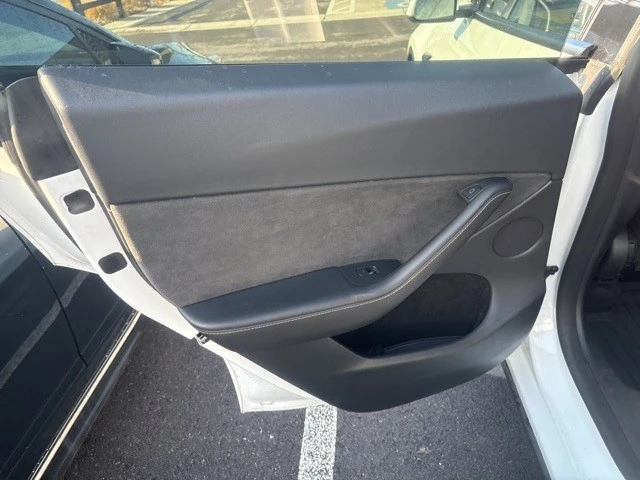 2023 Tesla Model Y - Image 15 of 21