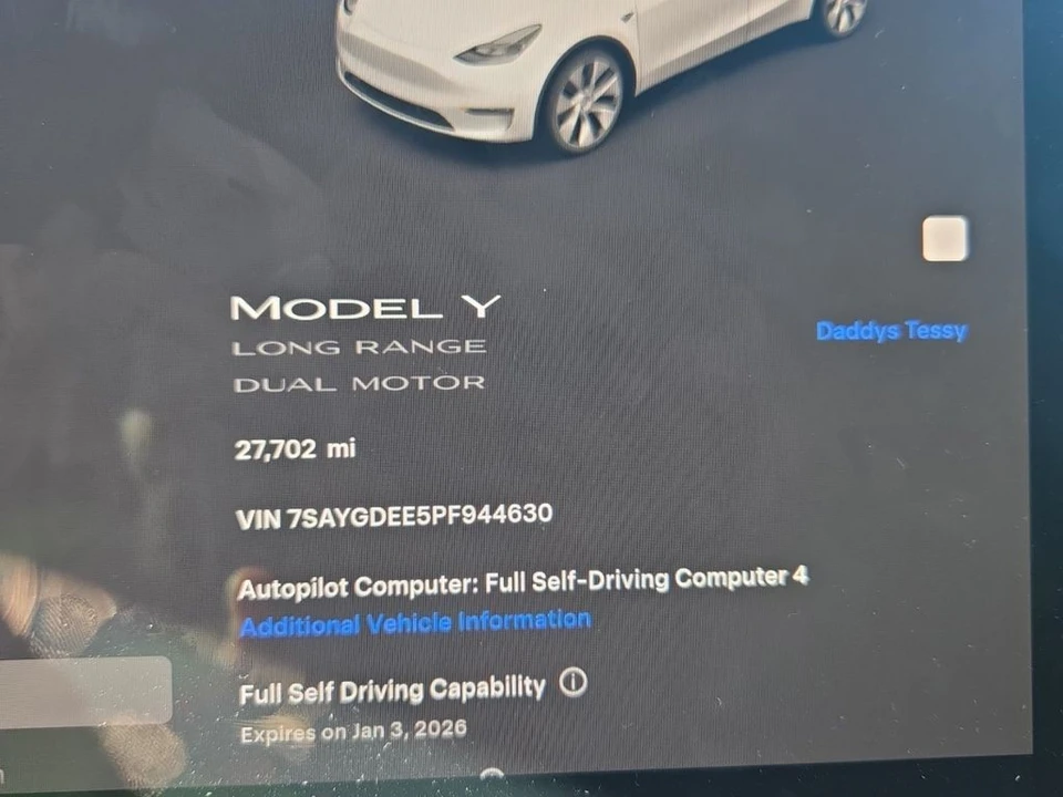 2023 Tesla Model Y - Image 5 of 7
