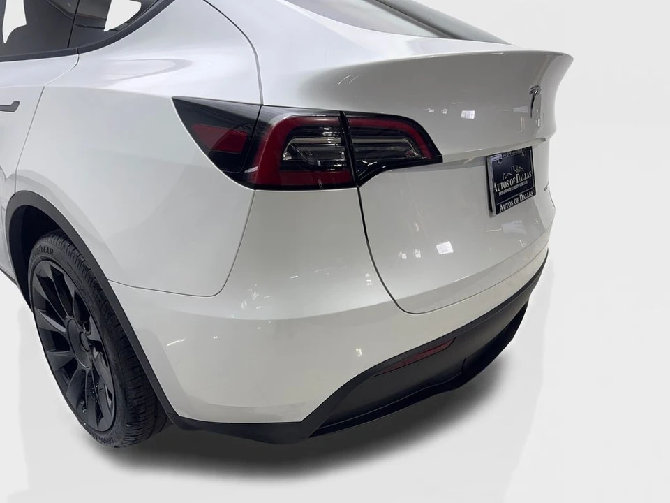 2023 Tesla Model Y - Image 19 of 21