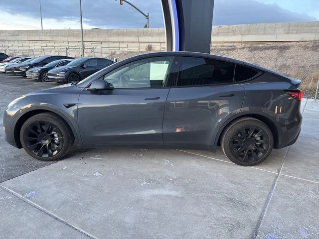 2023 Tesla Model Y - Image 5 of 21