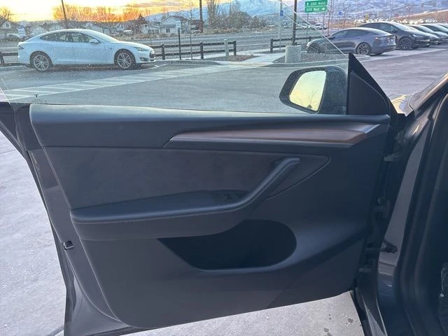 2023 Tesla Model Y - Image 12 of 21