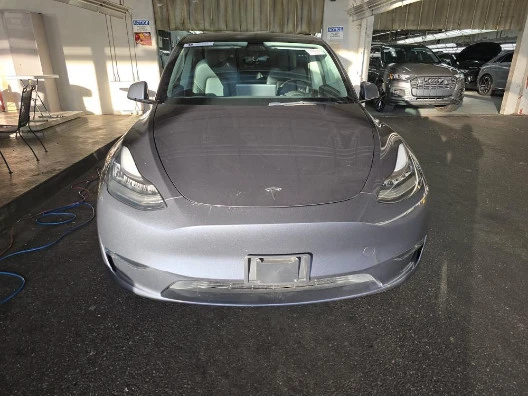2023 Tesla Model Y - Image 2 of 9