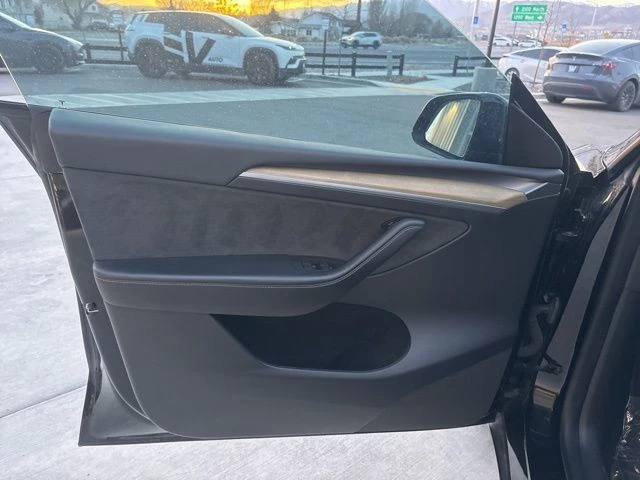 2023 Tesla Model Y - Image 11 of 21