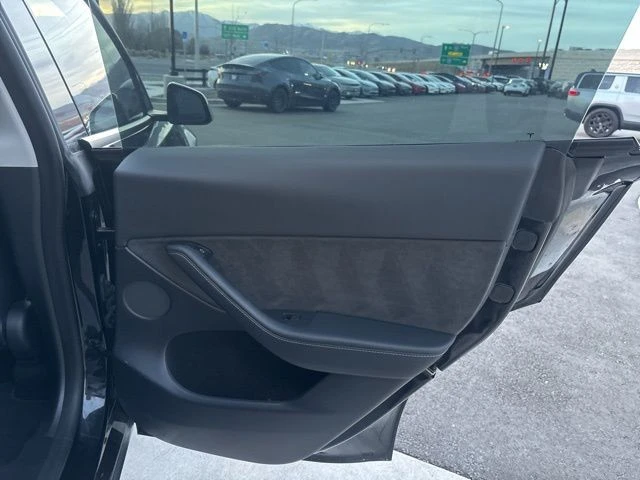 2023 Tesla Model Y - Image 19 of 21