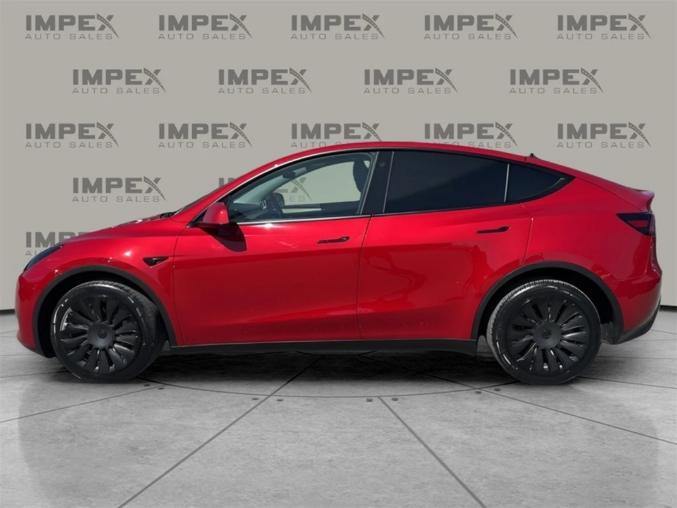 2023 Tesla Model Y - Image 2 of 12