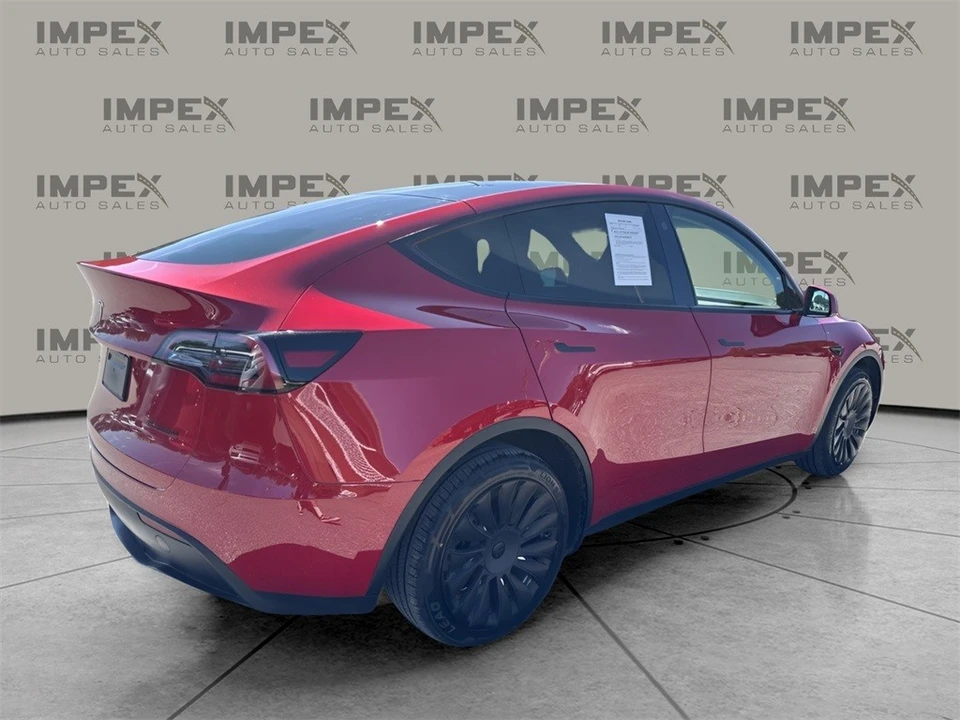 2023 Tesla Model Y - Image 5 of 12