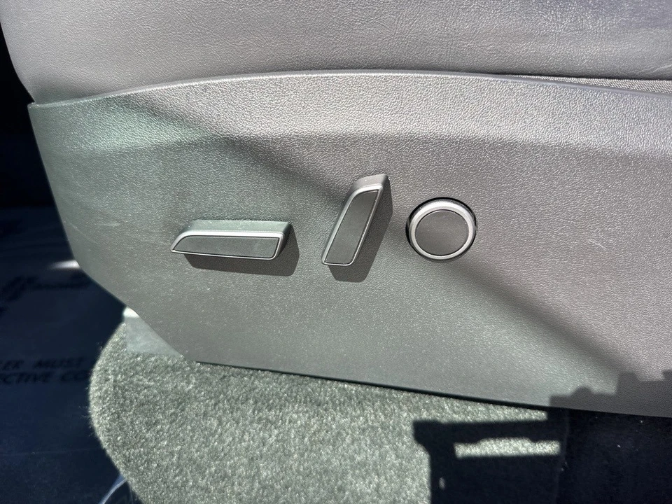 2023 Tesla Model Y - Image 10 of 12