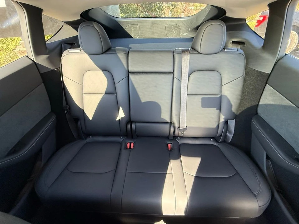 2023 Tesla Model Y - Image 11 of 13