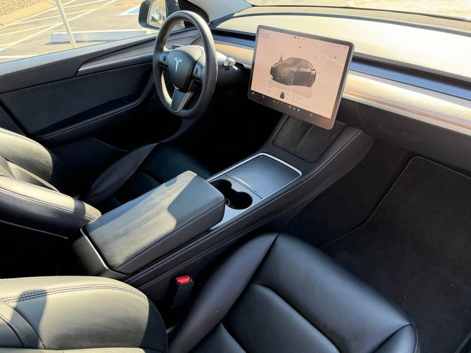 2023 Tesla Model Y - Image 14 of 17