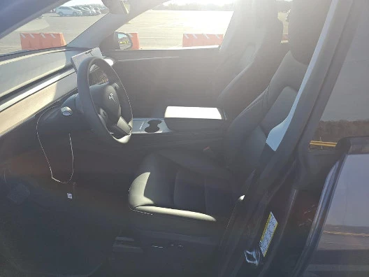 2023 Tesla Model Y - Image 5 of 6