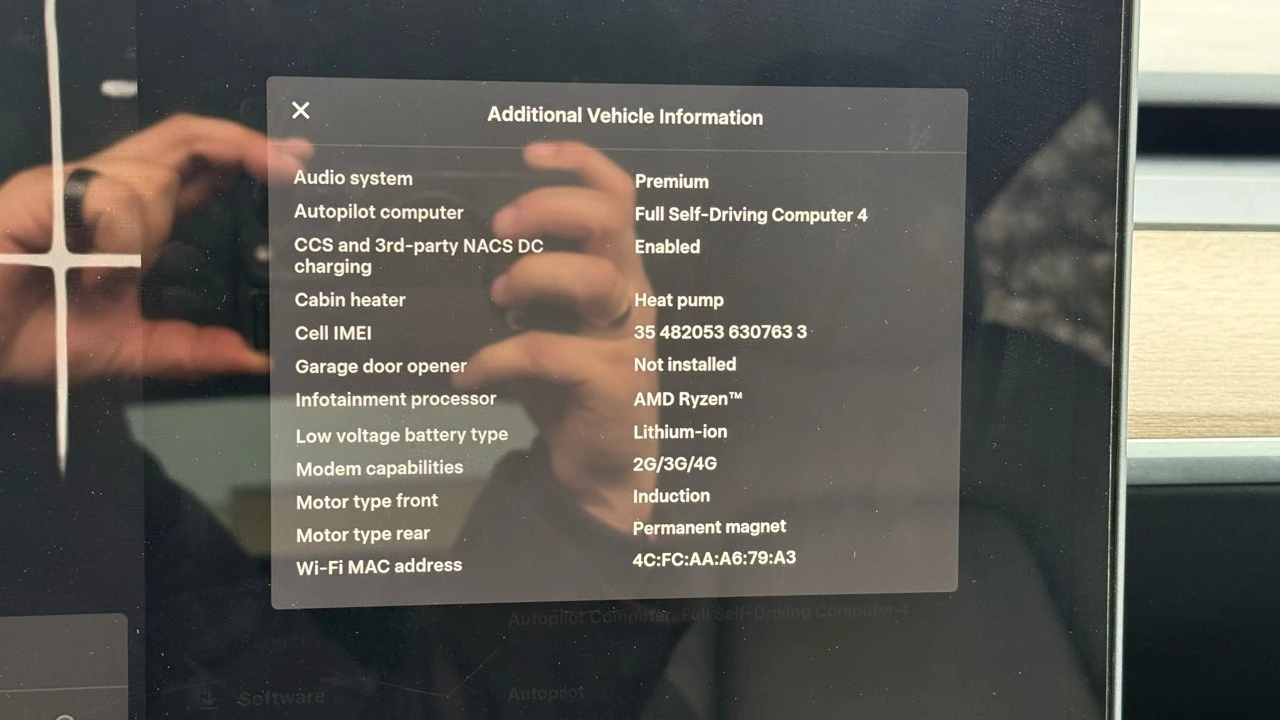 2023 Tesla Model Y - Image 18 of 21