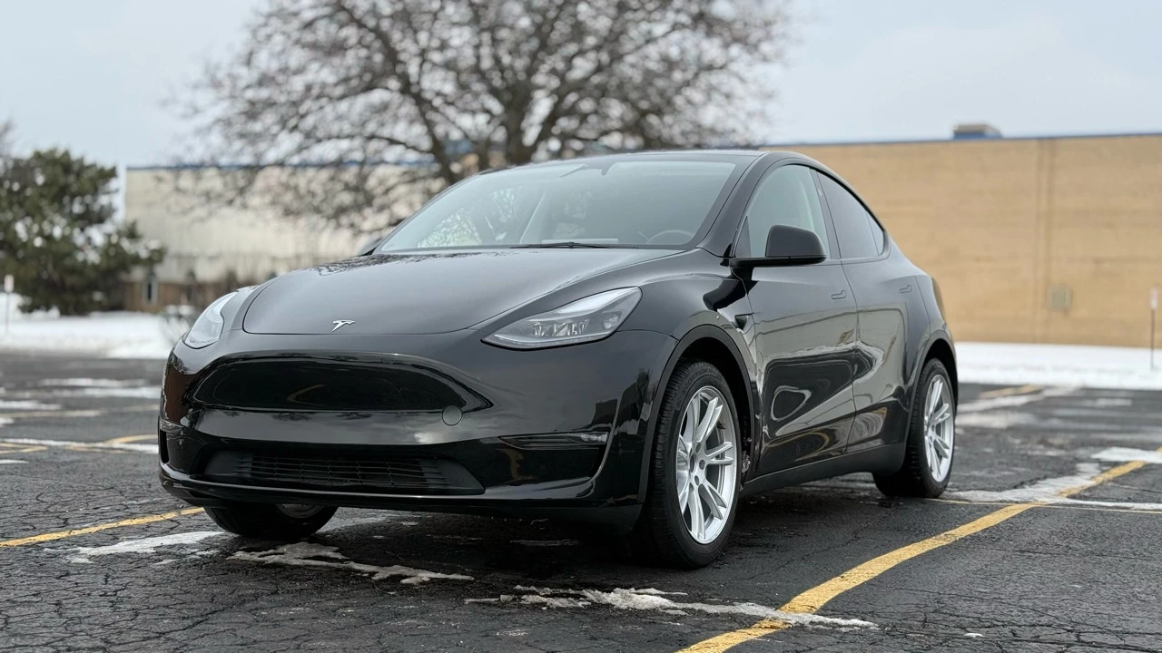 2023 Tesla Model Y - Image 3 of 21