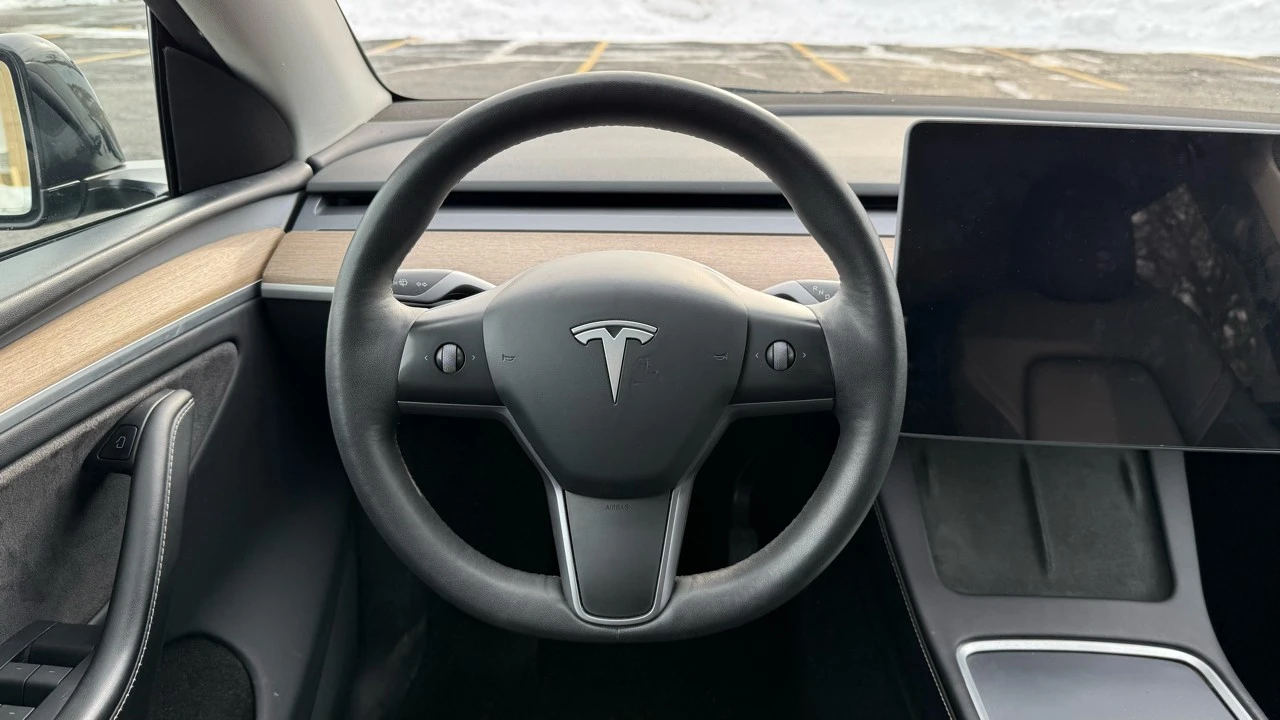 2023 Tesla Model Y - Image 14 of 21