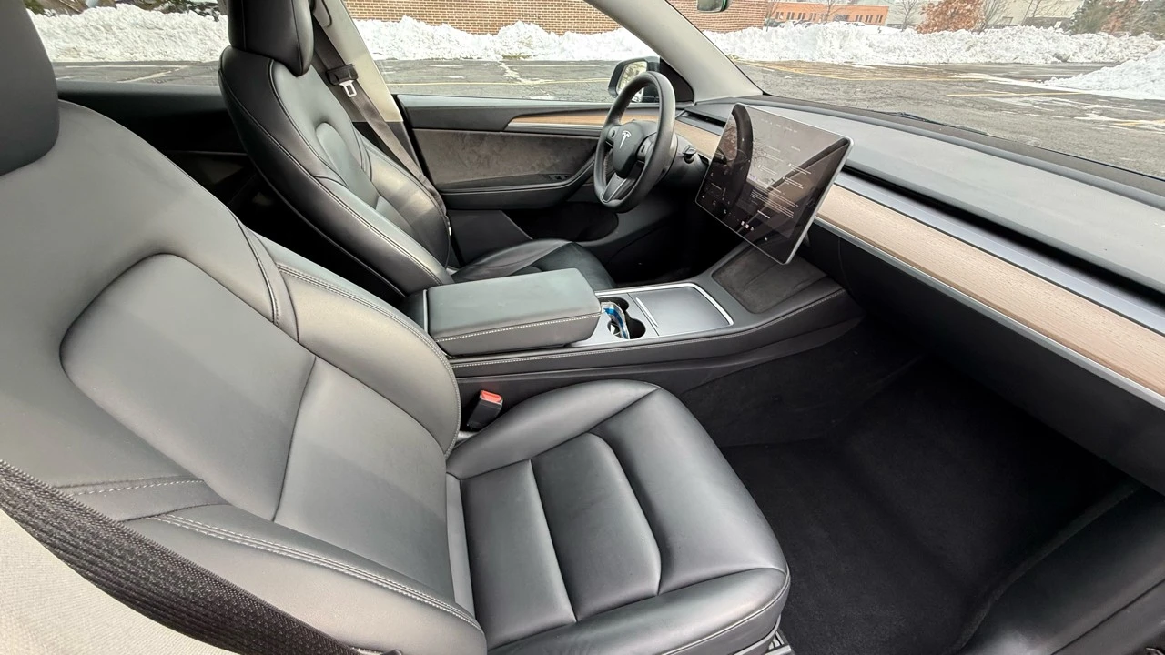 2023 Tesla Model Y - Image 11 of 21