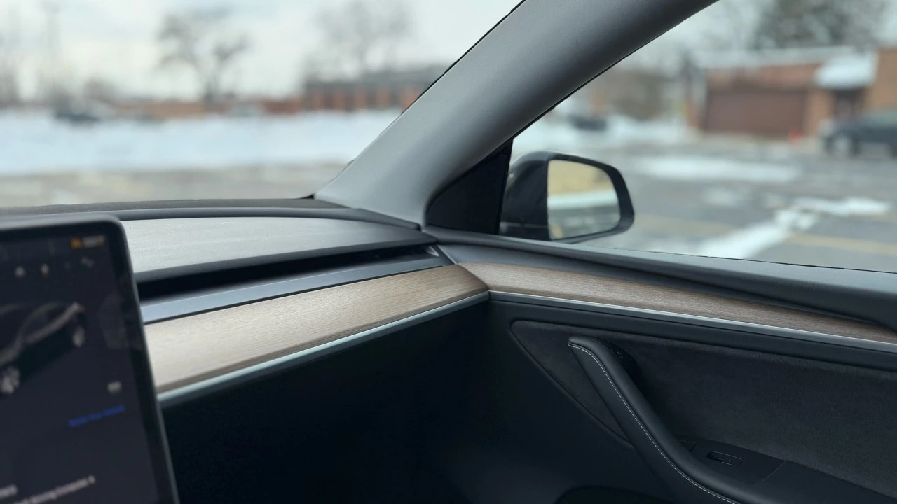 2023 Tesla Model Y - Image 21 of 21