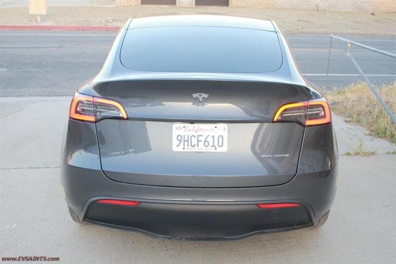 2023 Tesla Model Y - Image 9 of 21