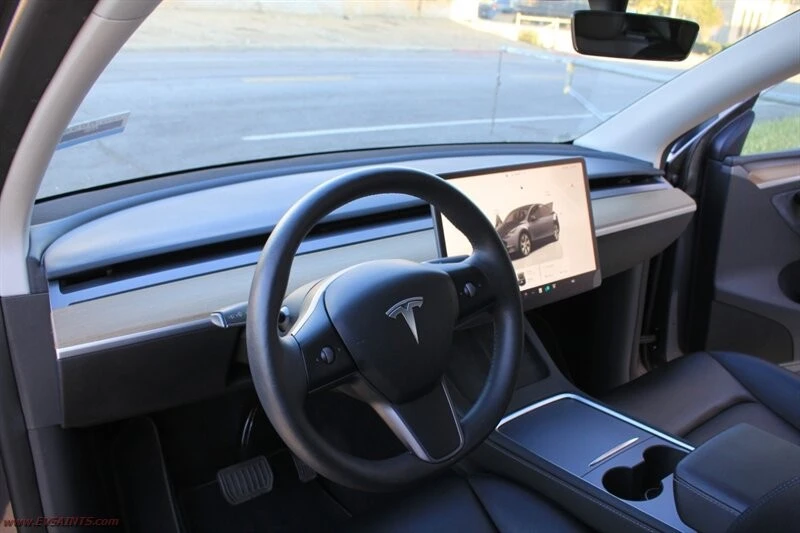 2023 Tesla Model Y - Image 18 of 21