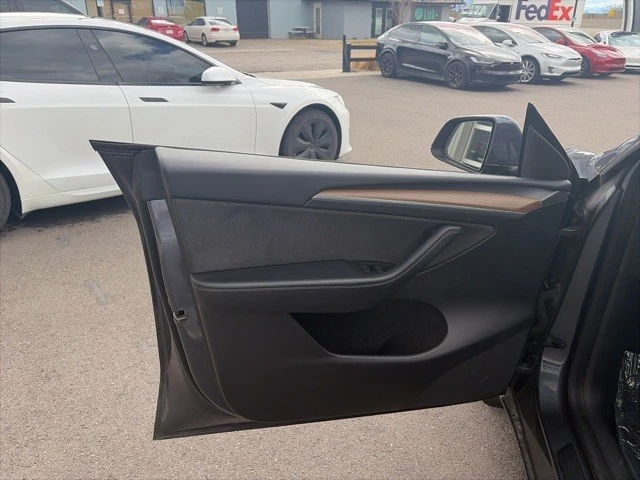 2023 Tesla Model Y - Image 11 of 21