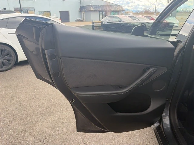 2023 Tesla Model Y - Image 14 of 21