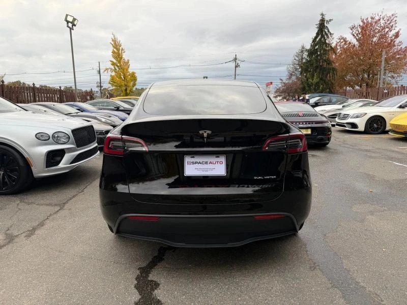 2023 Tesla Model Y - Image 5 of 12