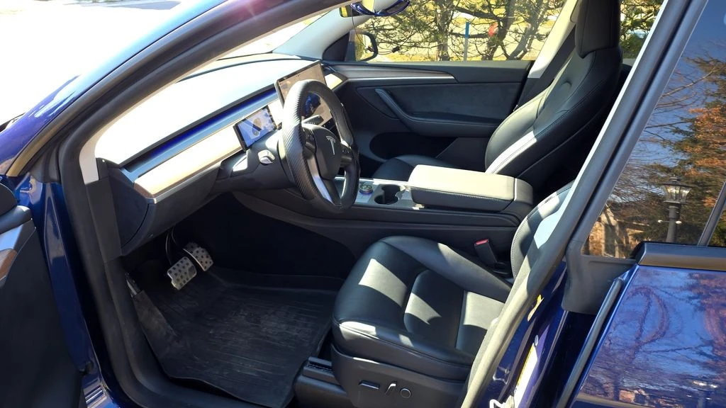 2023 Tesla Model Y - Image 5 of 7