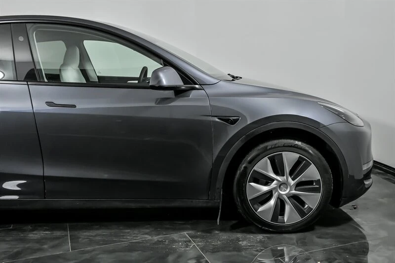 2023 Tesla Model Y - Image 12 of 12