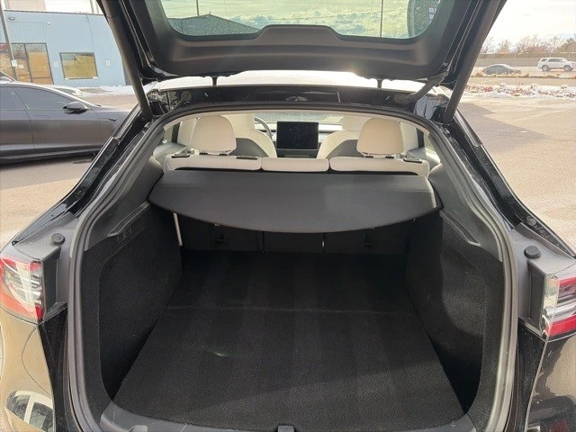 2023 Tesla Model Y - Image 17 of 21