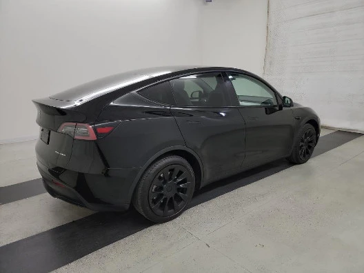 2023 Tesla Model Y - Image 3 of 7