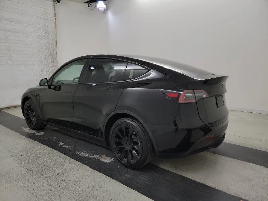 2023 Tesla Model Y - Image 4 of 7