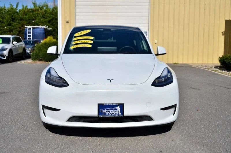 2023 Tesla Model Y - Image 3 of 12