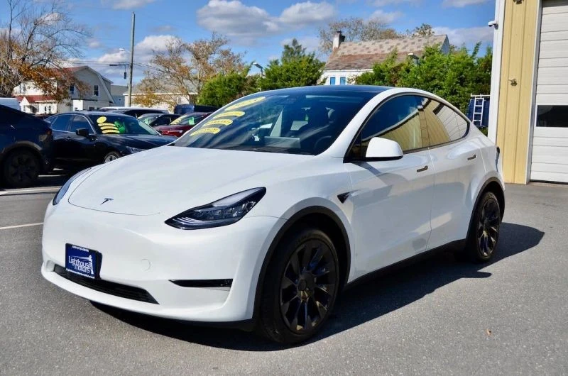 2023 Tesla Model Y - Image 5 of 12