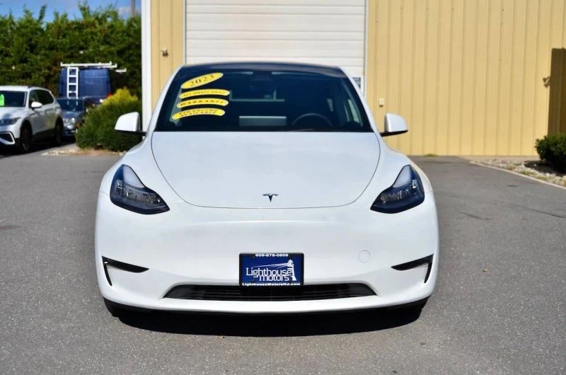 2023 Tesla Model Y - Image 3 of 12