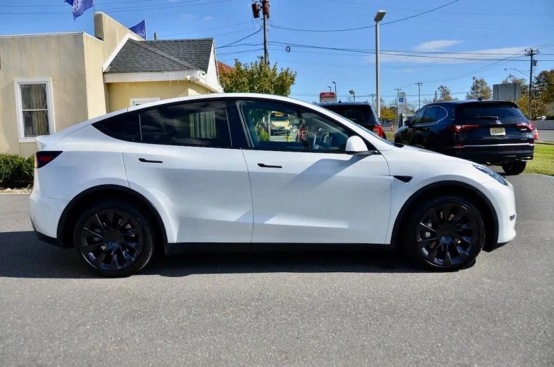 2023 Tesla Model Y - Image 12 of 12