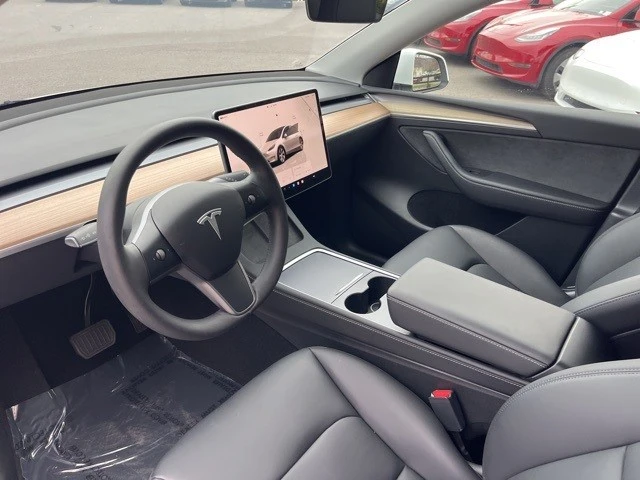 2023 Tesla Model Y - Image 7 of 21