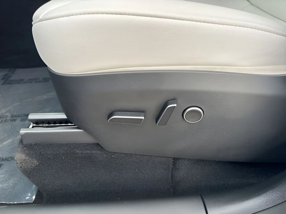 2023 Tesla Model Y - Image 10 of 21