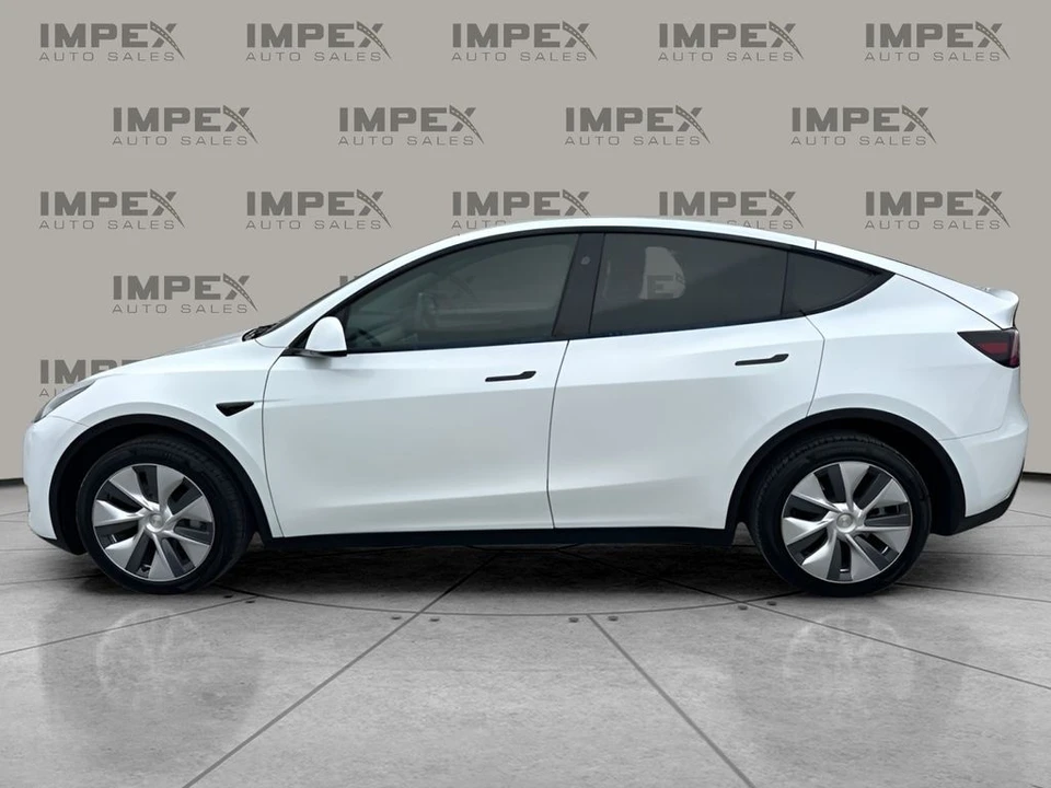 2023 Tesla Model Y - Image 2 of 12