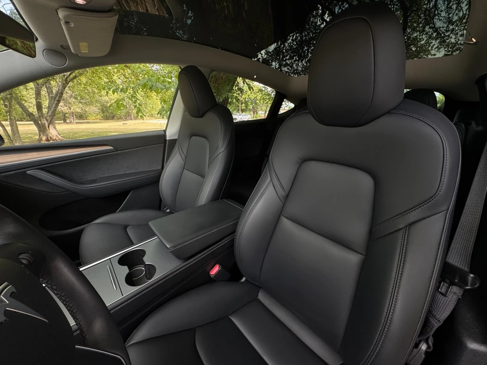 2023 Tesla Model Y - Image 11 of 12