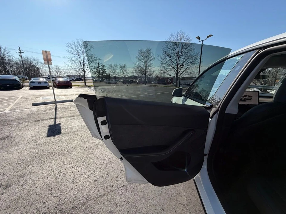 2023 Tesla Model Y - Image 8 of 13