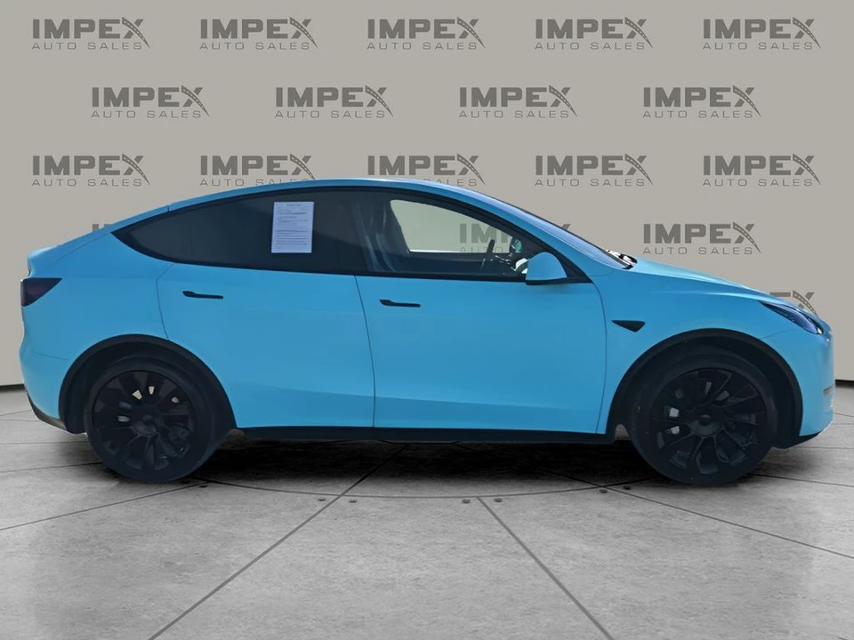 2023 Tesla Model Y - Image 6 of 12